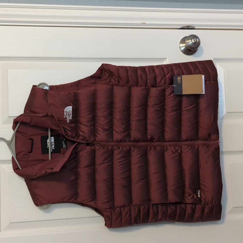 The North Face 550 Women's Aconcagua Vest size XL Wild Ginger
